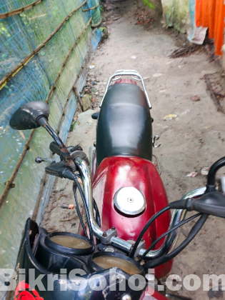 Bajaj CT100